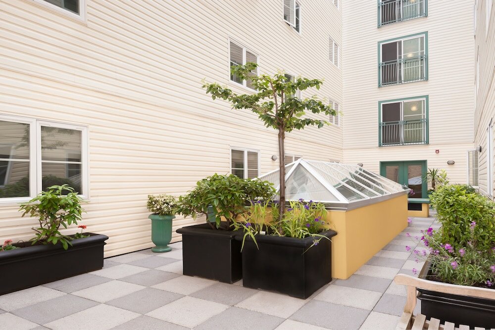 Фото Mediterranean Inn