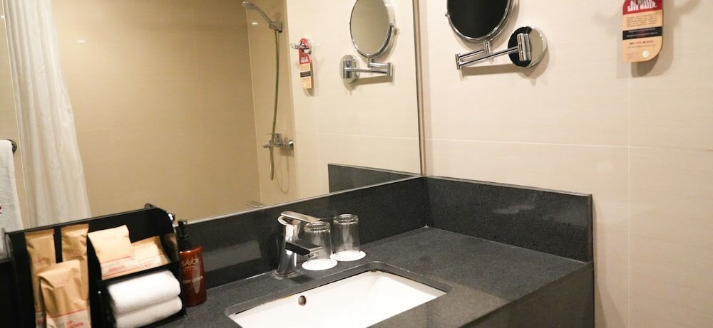 Фото Savoy Hotel Manila