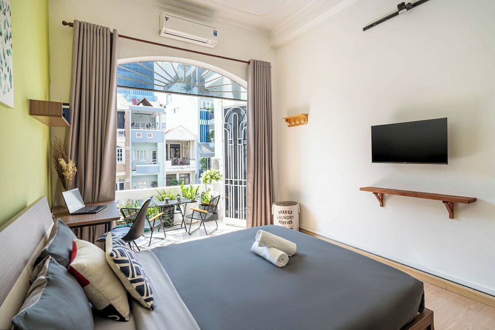 Фото Holo Fairy House Saigon Homestay - Adult Only