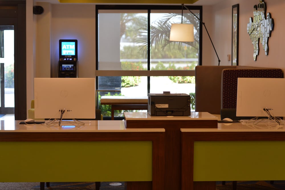 Фото Holiday Inn Express & Suites Miami - Hialeah, an Ihg Hotel