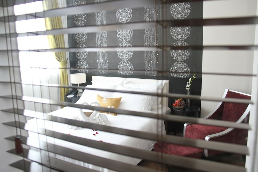 Фото Orchid Hotel