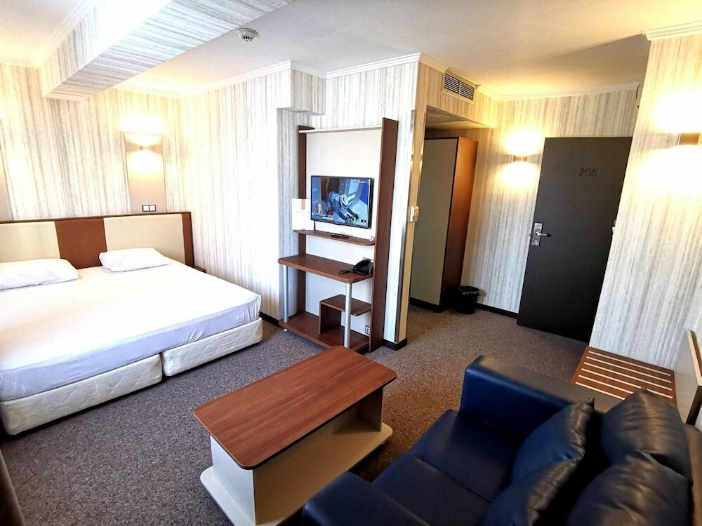 Фото Elate Plaza Business Hotel