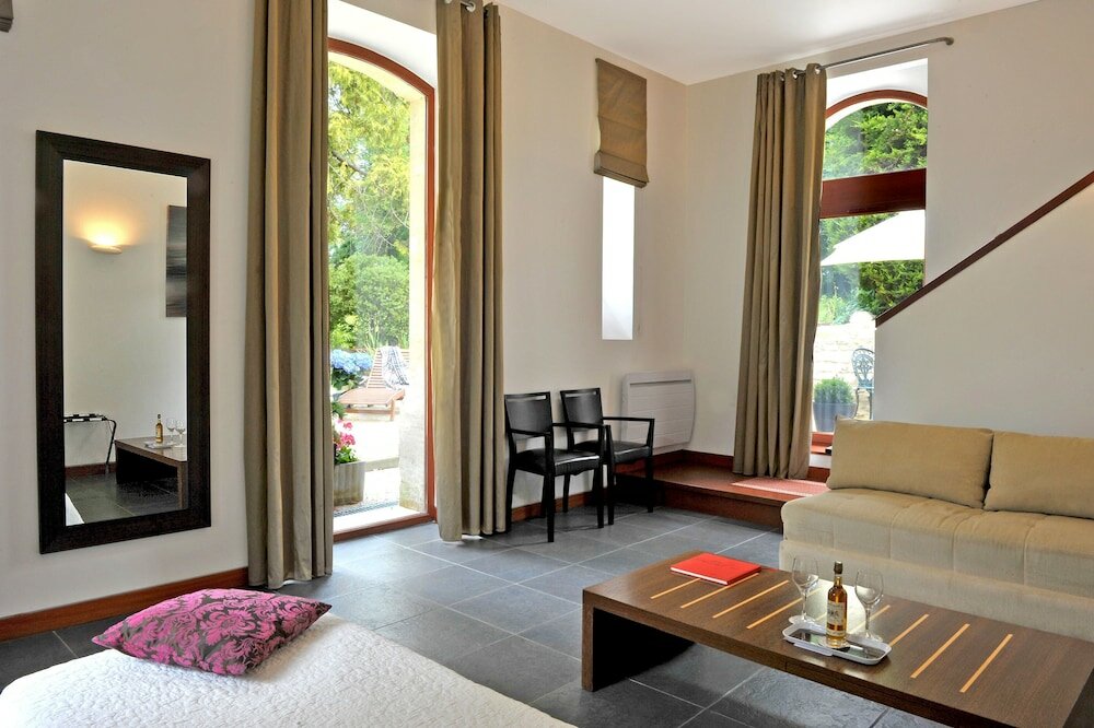 Фото Chateau de Bellefontaine