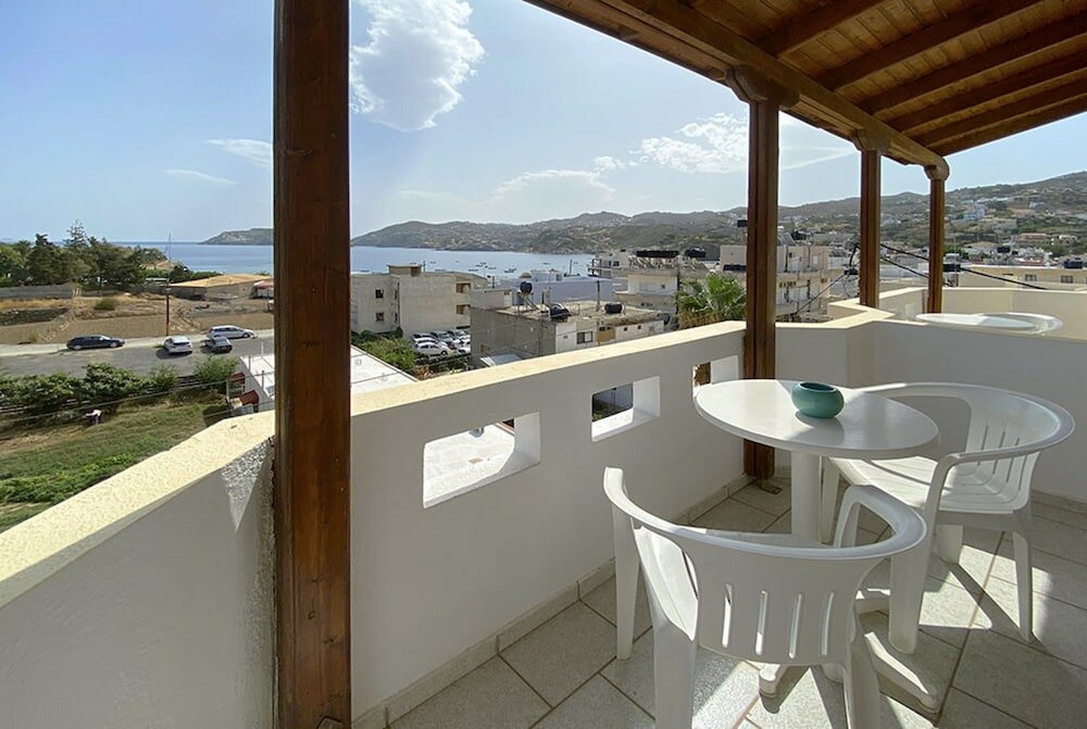 Фото Alexander House