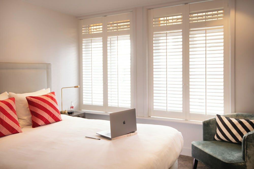 Фото Pillows Anna van den Vondel