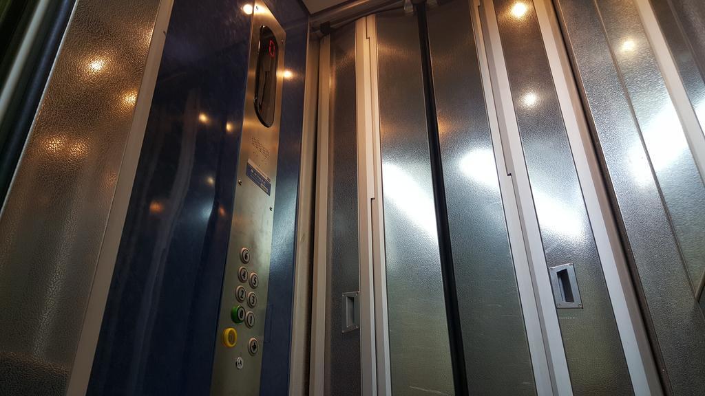 Фото Hotel Angleterre Montmartre