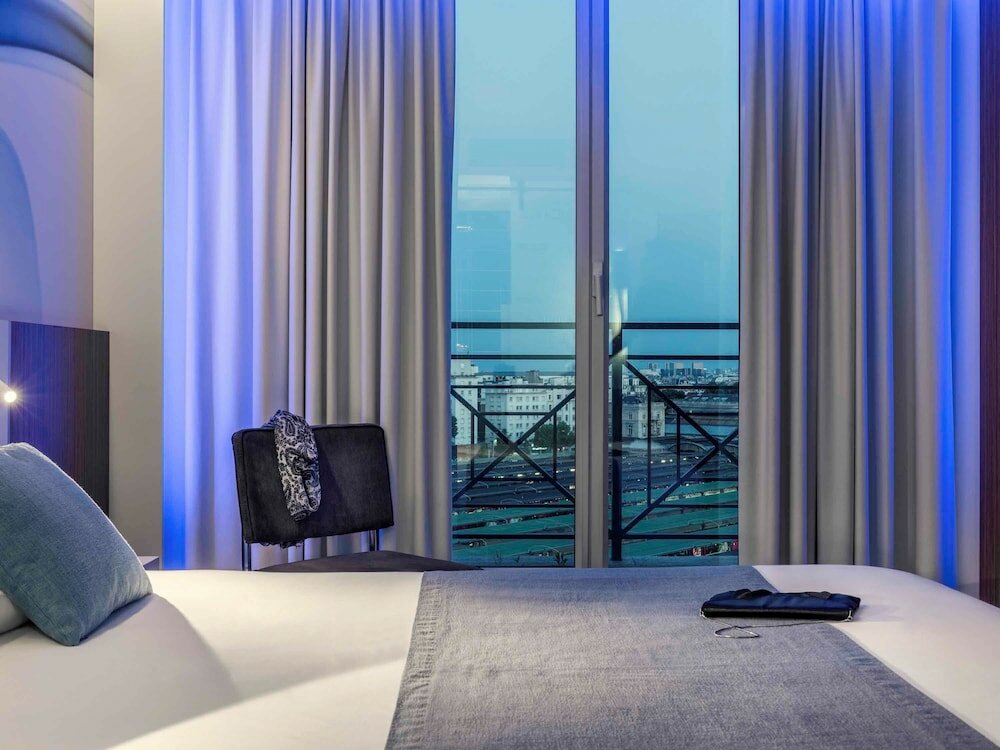 Фото Mercure Paris Gare du Nord La Fayette Hotel