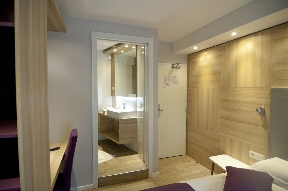 Фото Emonec Hotel