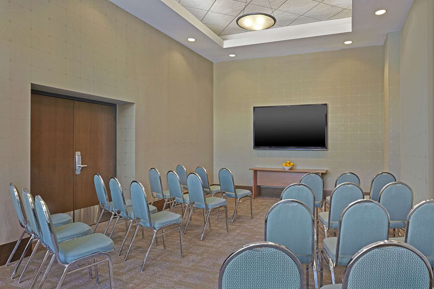 Фото Grand Park Vancouver Airport