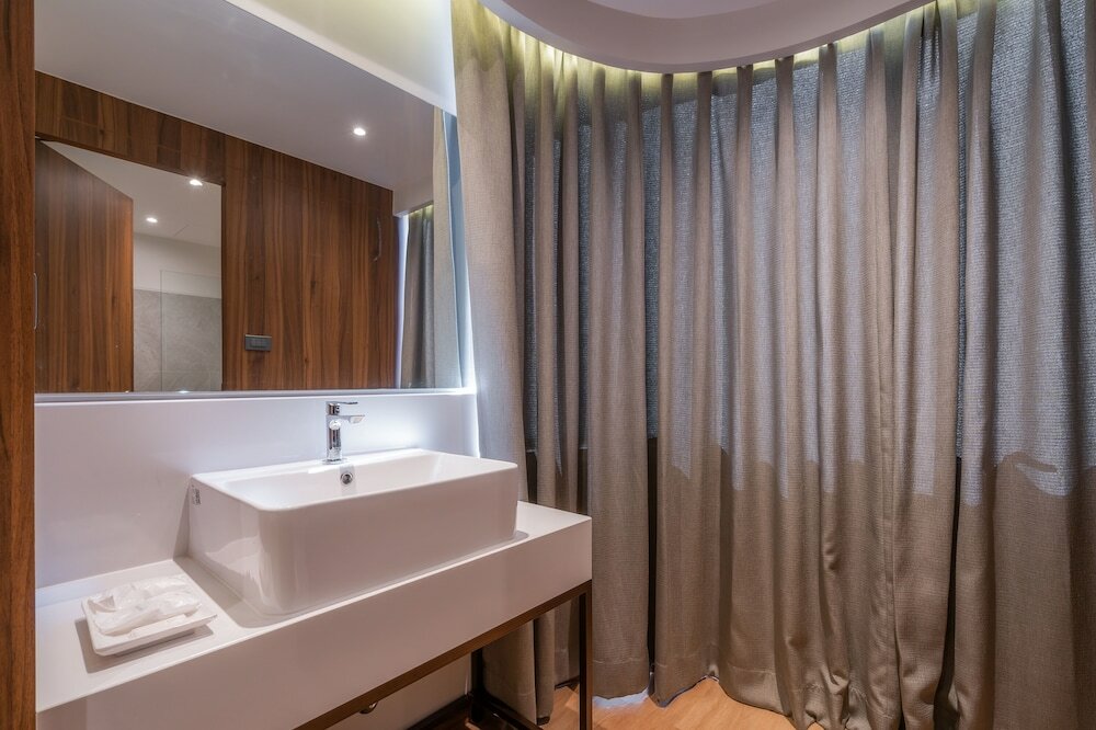 Фото True Siam Phayathai Hotel