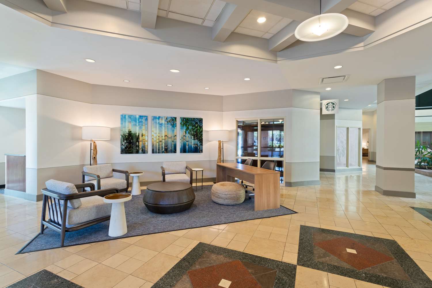 Фото Embassy Suites by Hilton Tampa Usf Near Busch Gardens