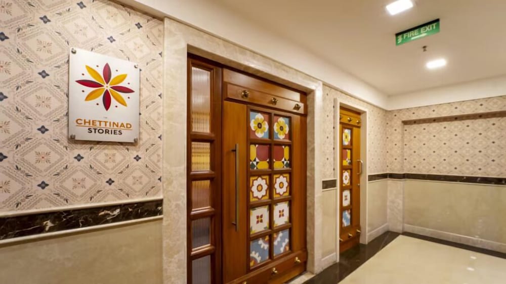 Фото Hotel Aadithya