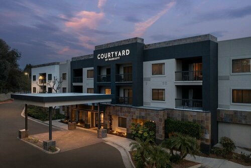 Гостиница Courtyard by Marriott San Diego Carlsbad в Карлсбаде