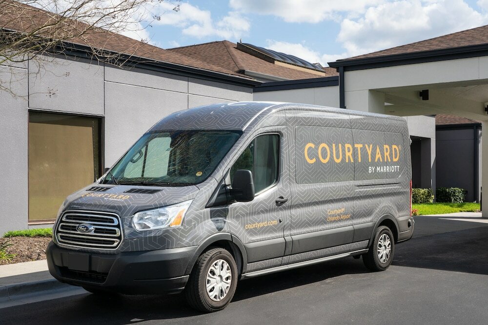 Фото Courtyard by Marriott Orlando Airport