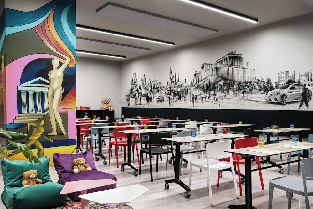 Фото Moxy Athens City