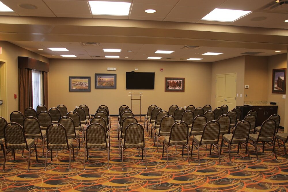 Фото Little Missouri Inn & Suites