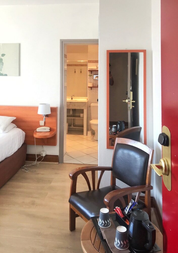 Фото Hotel Colbert