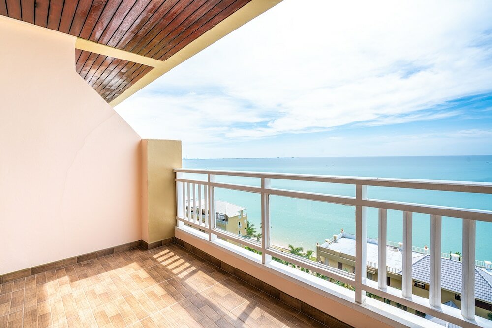 Фото Royal Phala Cliff Beach Resort and SPA