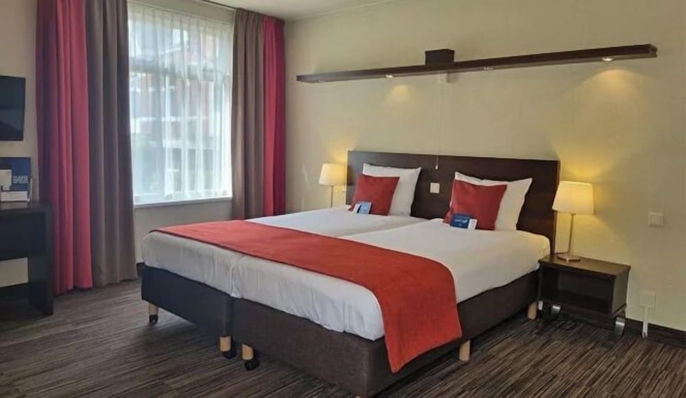 Фото Amrâth Hotel Media Park Hilversum