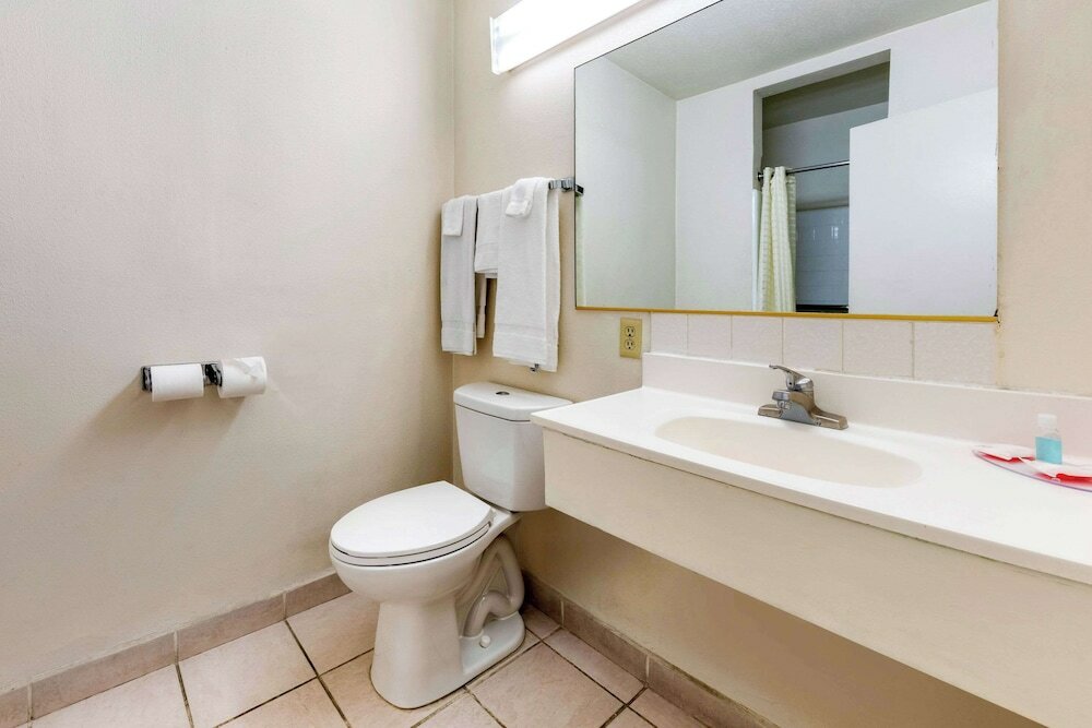 Фото Econo Lodge On Historic Route 66