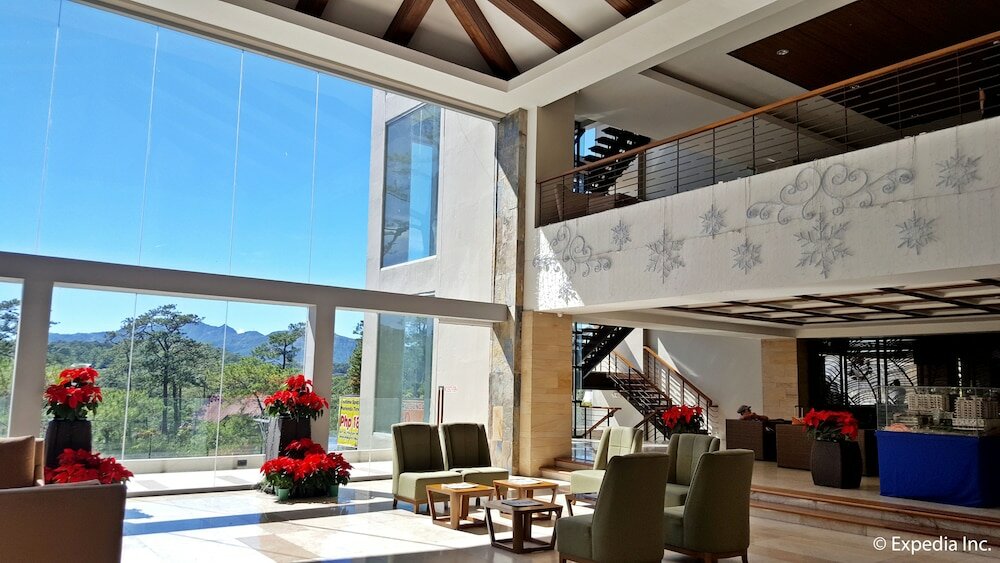 Фото Newtown Plaza Hotel