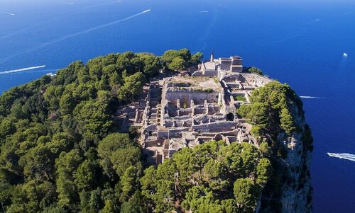 Внешний вид отеля Hotel Villa Brunella в Капрях, фото 5