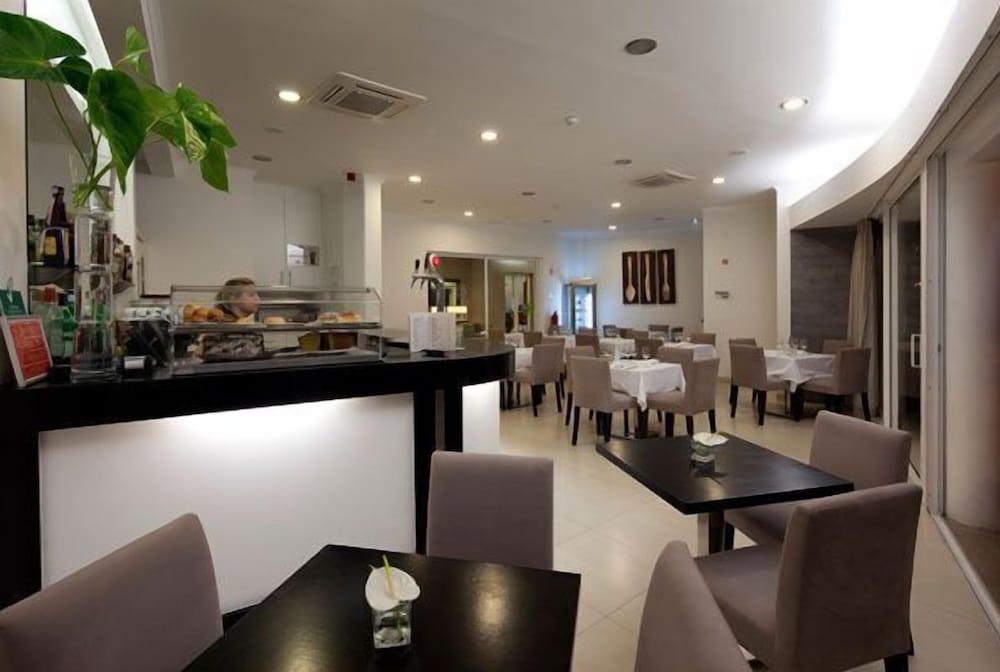 Фото Hotel White Waters