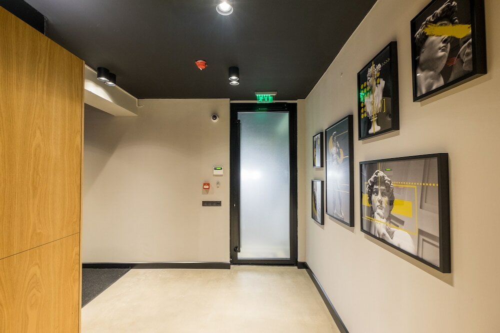 Фото R34 Boutique Hotel