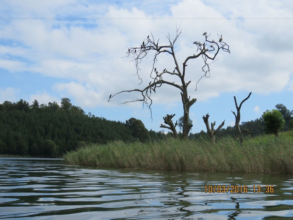 Фото Lake Bunyonyi Rock Resort