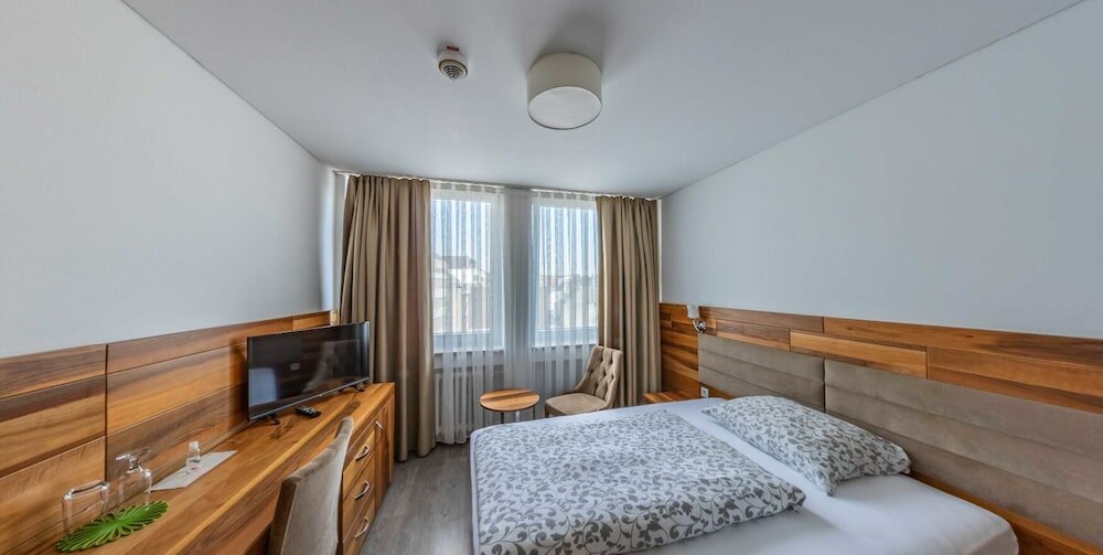 Фото Hotel Bayrischer Hof