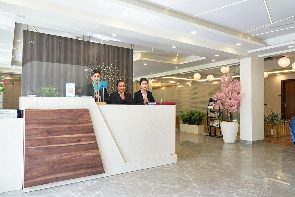 Фото Hotel Golf View Suites