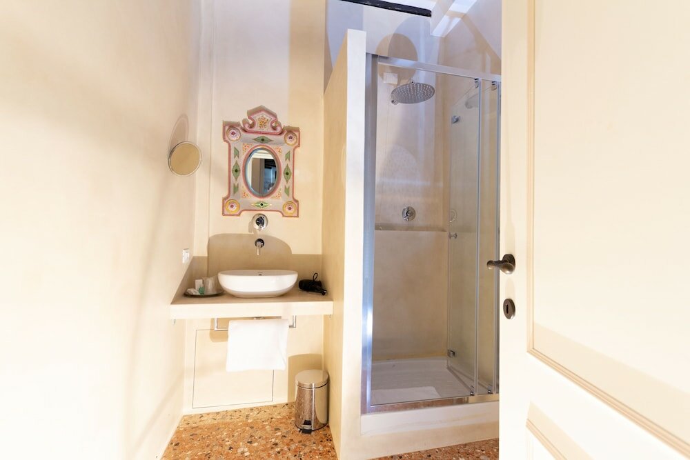 Фото Granda Sweet Suites