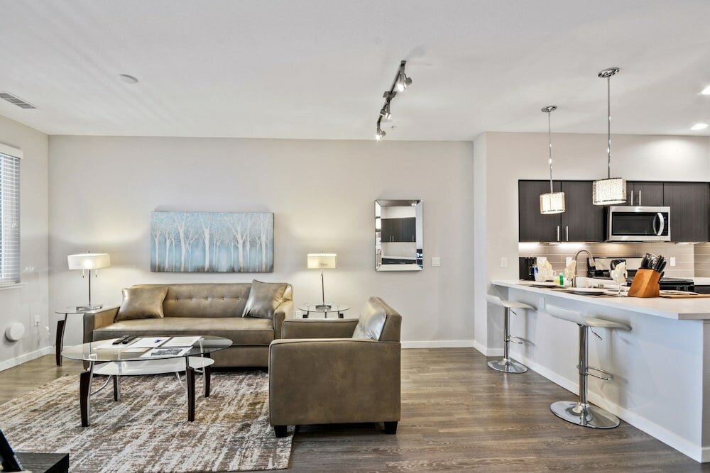 Фото Bluebird Suites near Facebook Hq