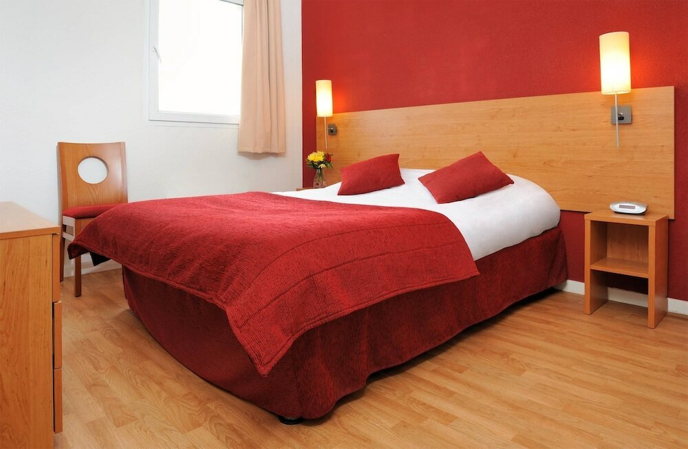 Фото Séjours & Affaires Reims Clairmarais