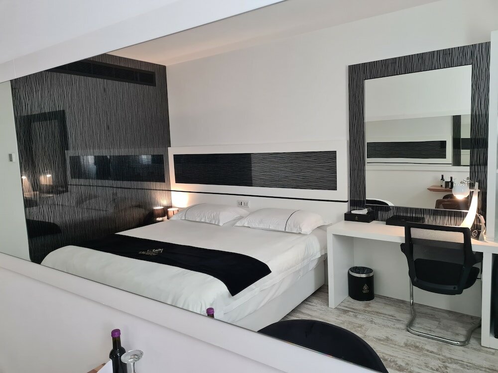 Фото The Ciao Stelio Deluxe Hotel