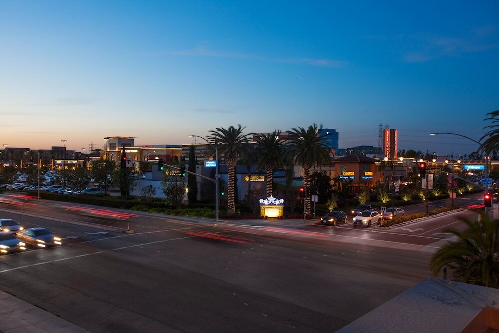 Фото SpringHill Suites by Marriott Huntington Beach Orange County