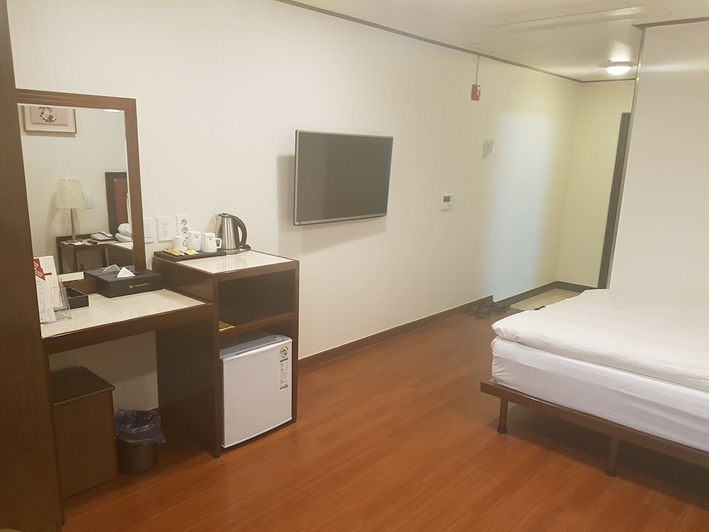 Фото Youngbin Hotel