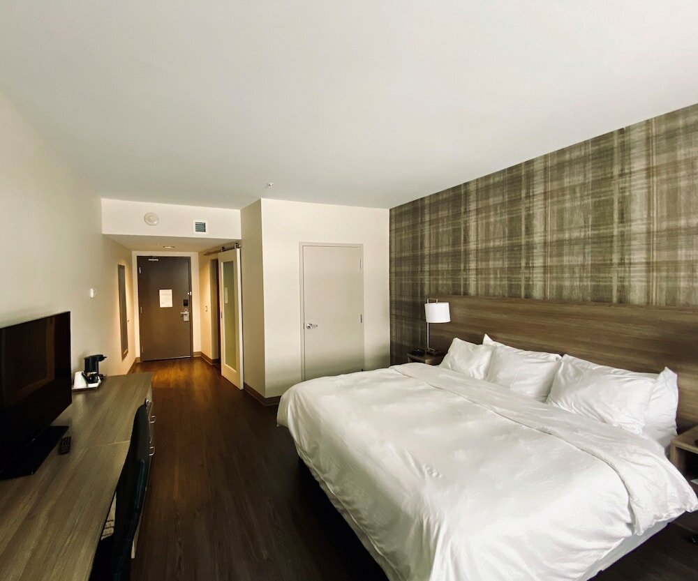 Фото Radisson Kingswood Hotel & Suites, Fredericton, NB