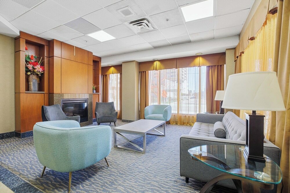 Фото Allure Hotel & Suites