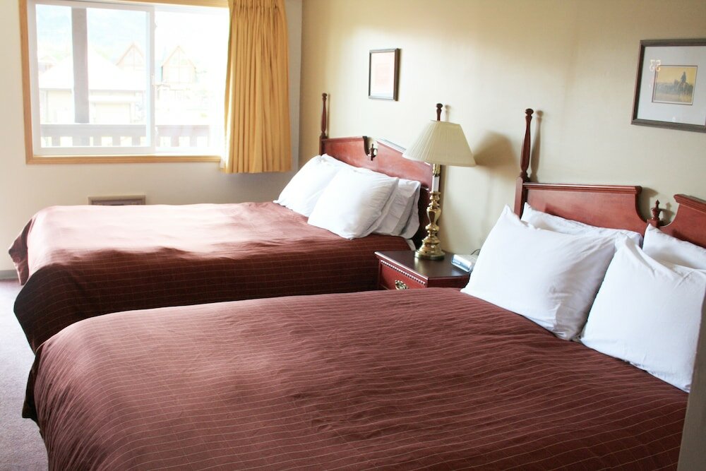 Фото Aspen Village Inn