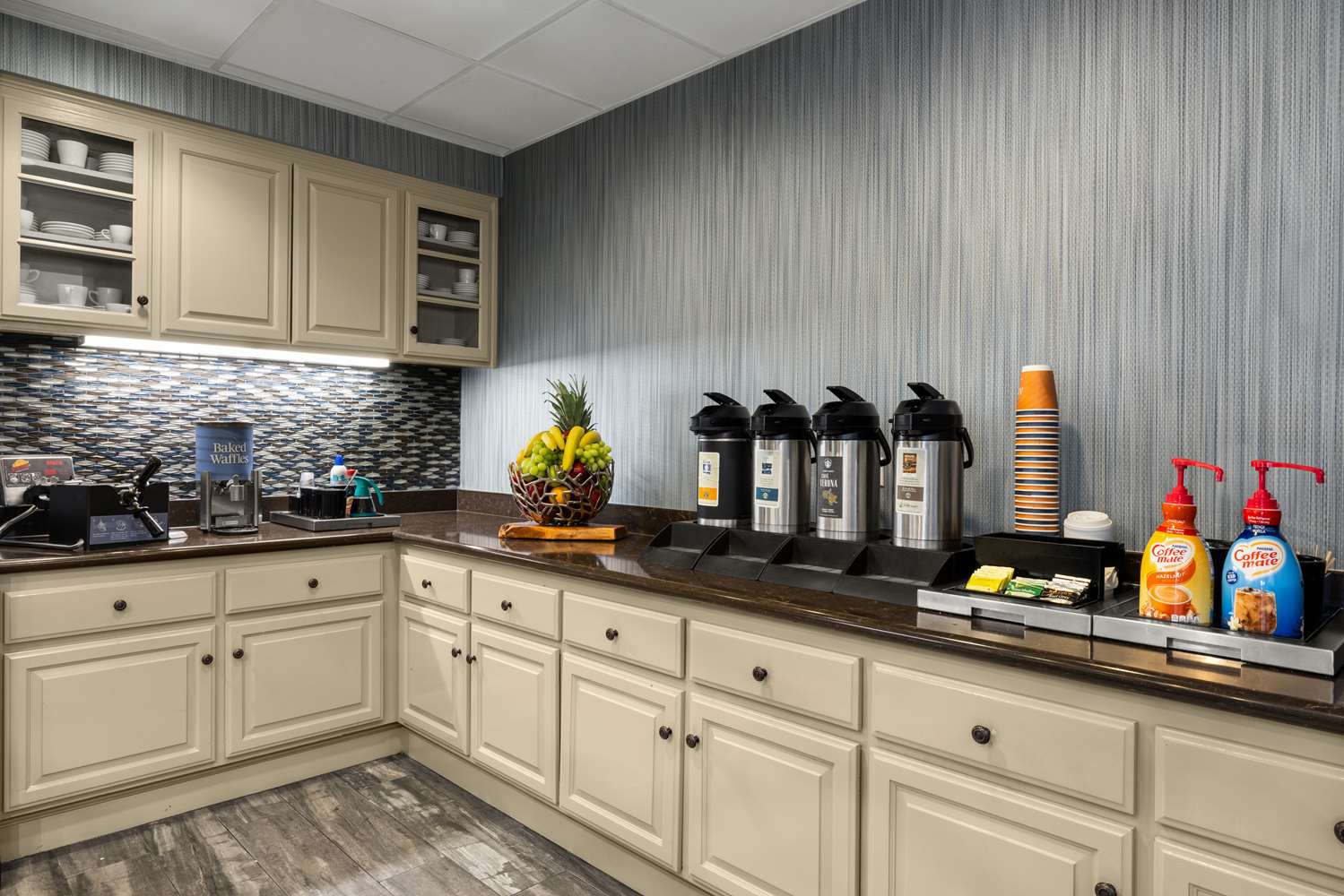 Фото Homewood Suites by Hilton Bakersfield