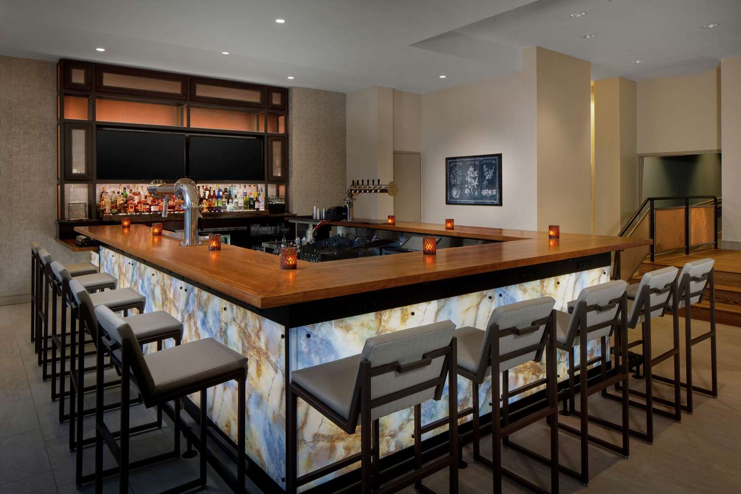 Фото DoubleTree by Hilton Manchester Downtown