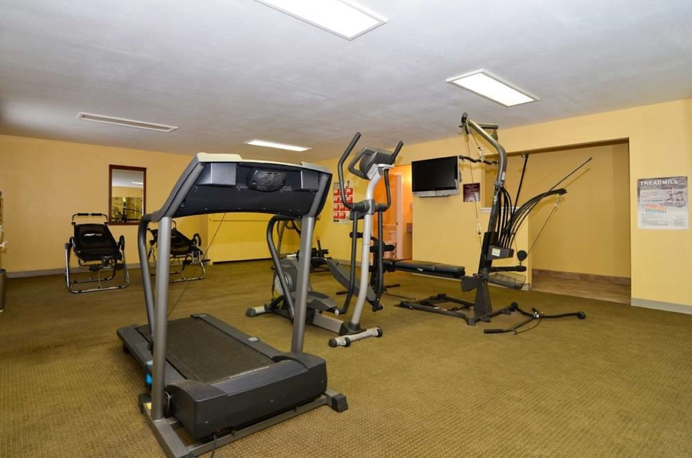 Фото SureStay Hotel by Best Western Zapata