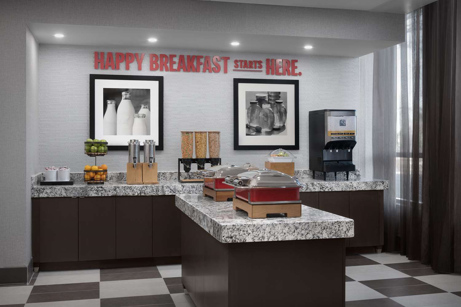 Фото Hampton Inn Washington Dc NoMa Union Station