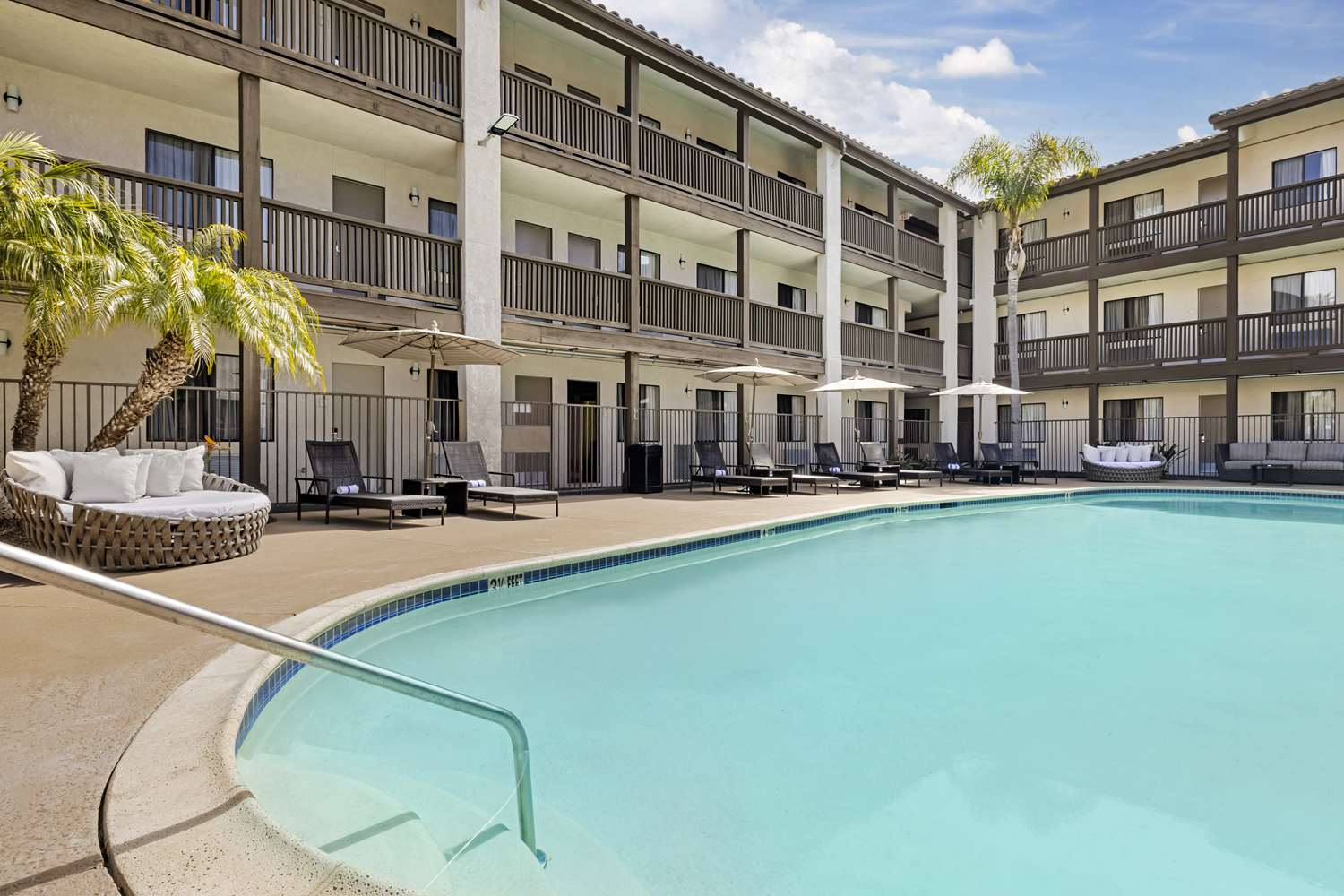 Фото Best Western Carlsbad by the Sea