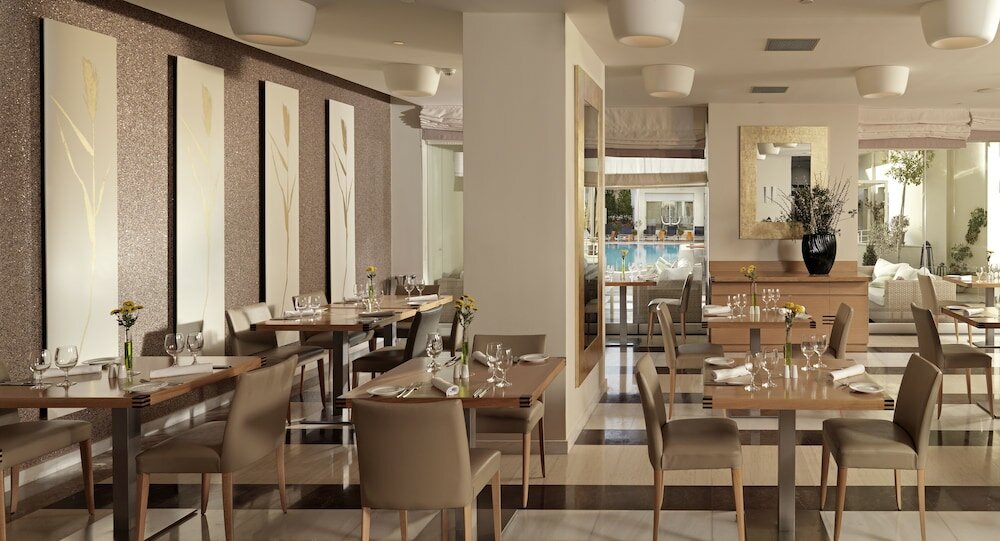 Фото Elefsina Hotel