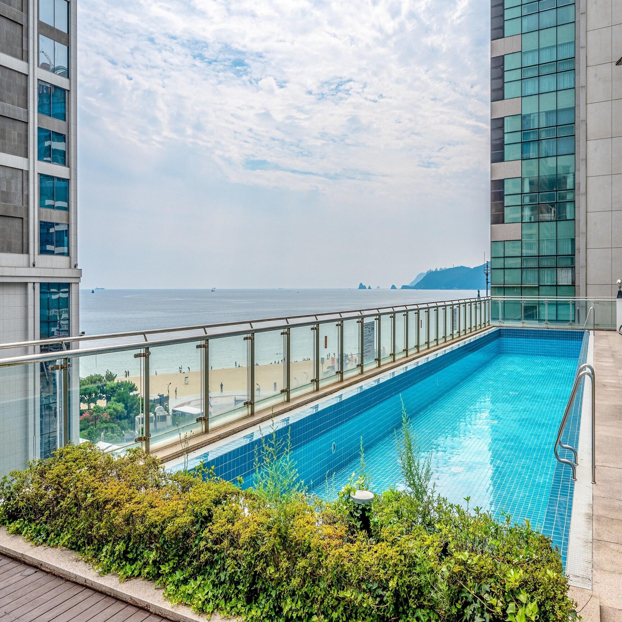 Фото Haeundae Seacloud Hotel Residence