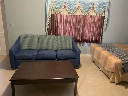 Гостиница Deluxe Inn в Дания Бич