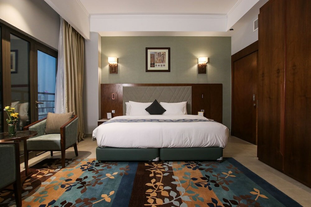 Фото The Seven Hotel