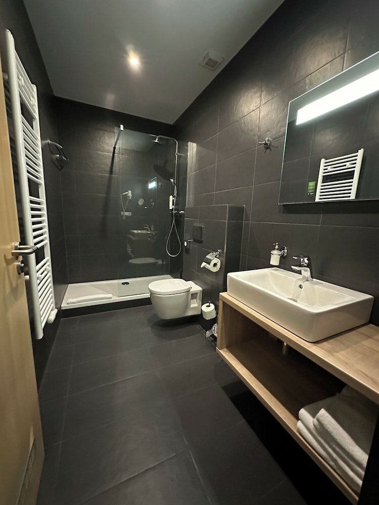 Фото Hotel Kapitol